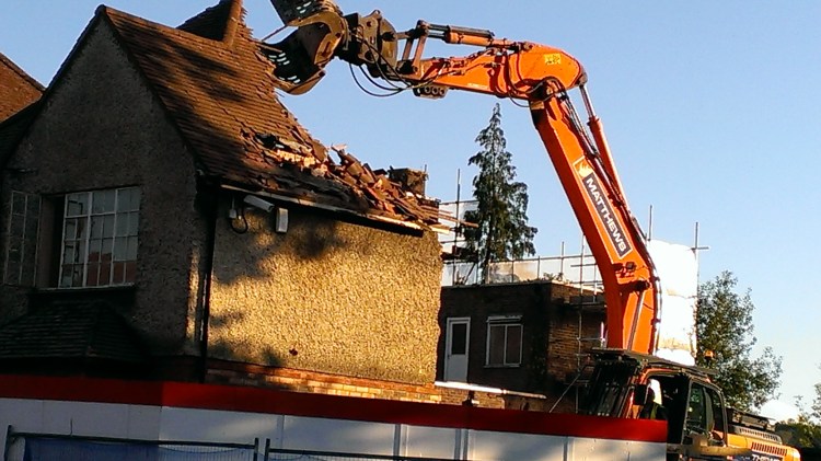 Looking back – Horsham showroom&nbsp;demolished